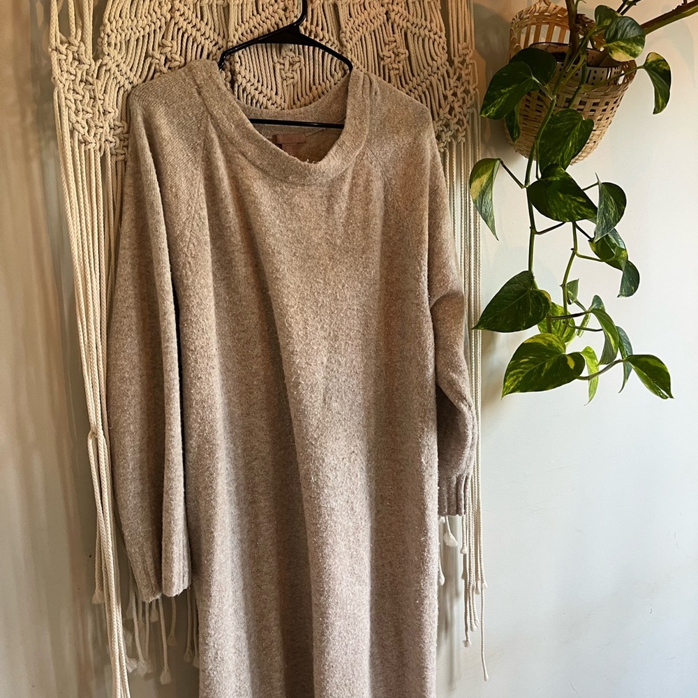 H&M Long Sleeve Beige Dress